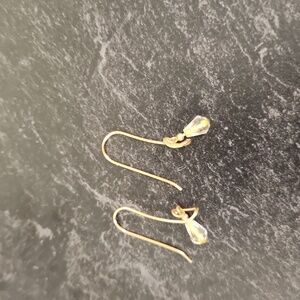 Yellow gold drop earrings